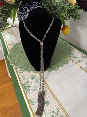 Silver-Tone Chain Lariat Necklace with Tassel Details